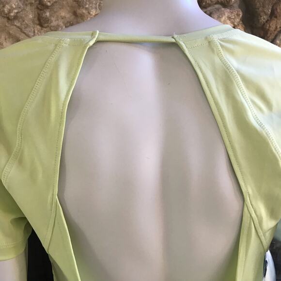 Under Armour Neon Green Yellow Open Back Short Sleeve Shirt Women's Size Large - Picture 2 of 5